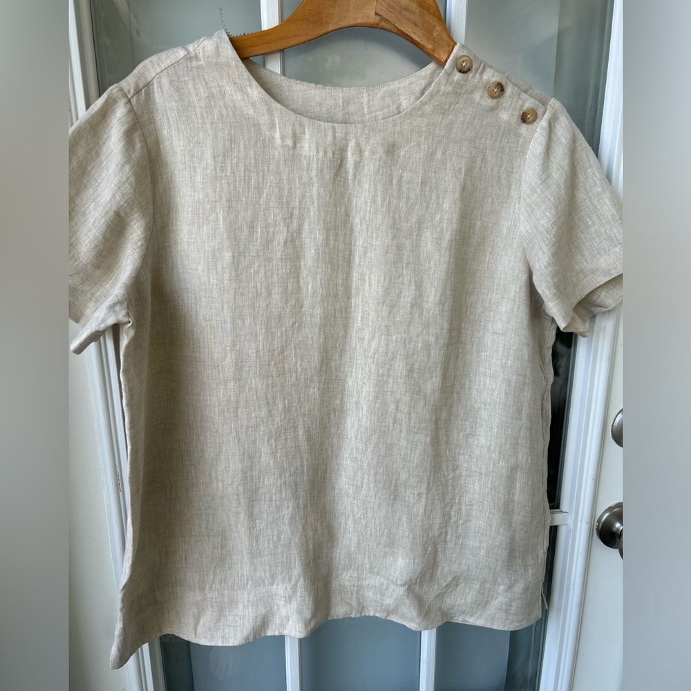 Lands end women’s size 14-16 100% linen top in creamy tan
